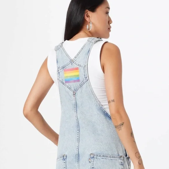 Rare Levi’s Pride Liberation Denim Short Overalls Medium Rainbow Patch - Picture 3 of 15
